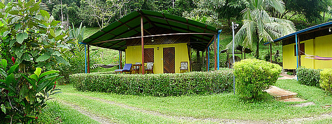 Adventure Lodge, Hotel Cristal Ballena