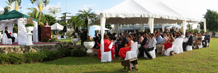 Boda bajo las palmeras, Hotel Cristal Ballena